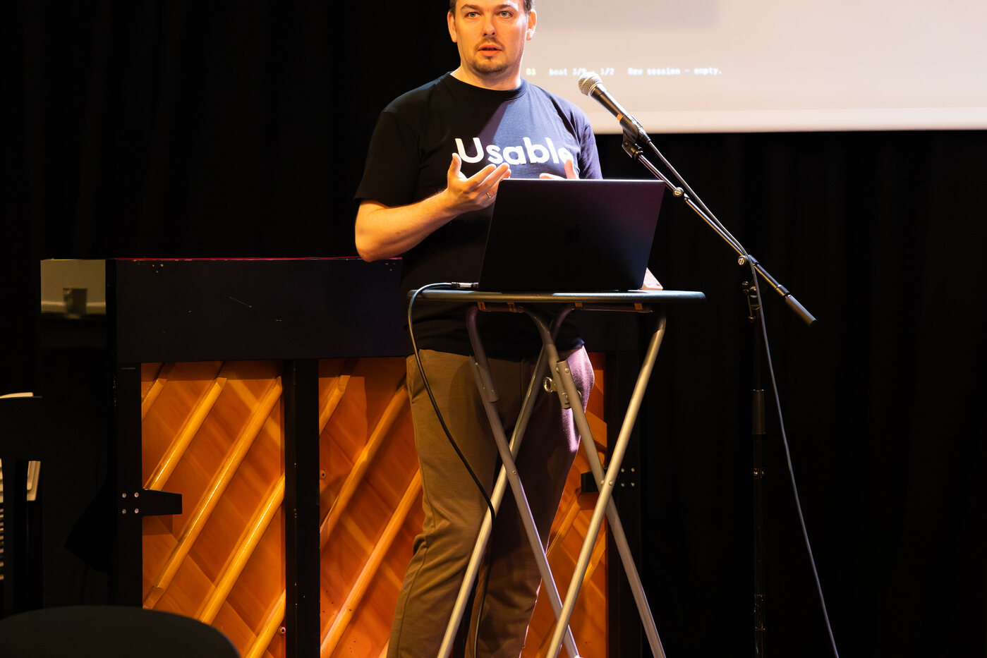 Julius á Rógvi Biskopstø presenting the Usable Development Process